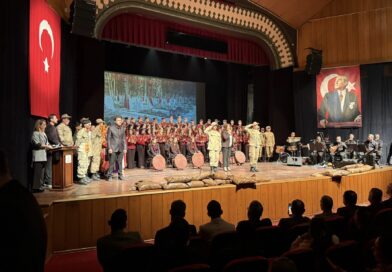 111. Yılda 111 Genç Yürekten Dev Çanakkale Oratoryosu